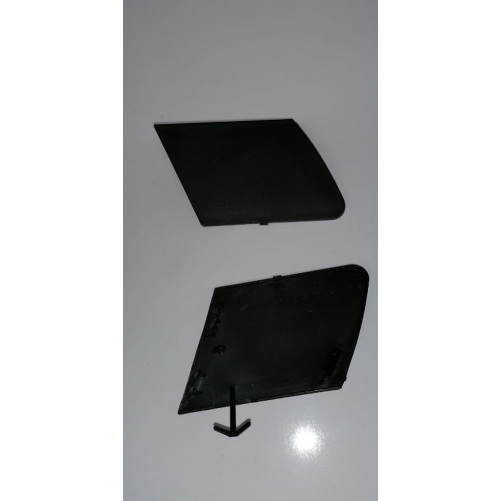 ÇEKİ DEMİR KAPAĞI ÖN TAMPON YARİS 12-17 (ALT)