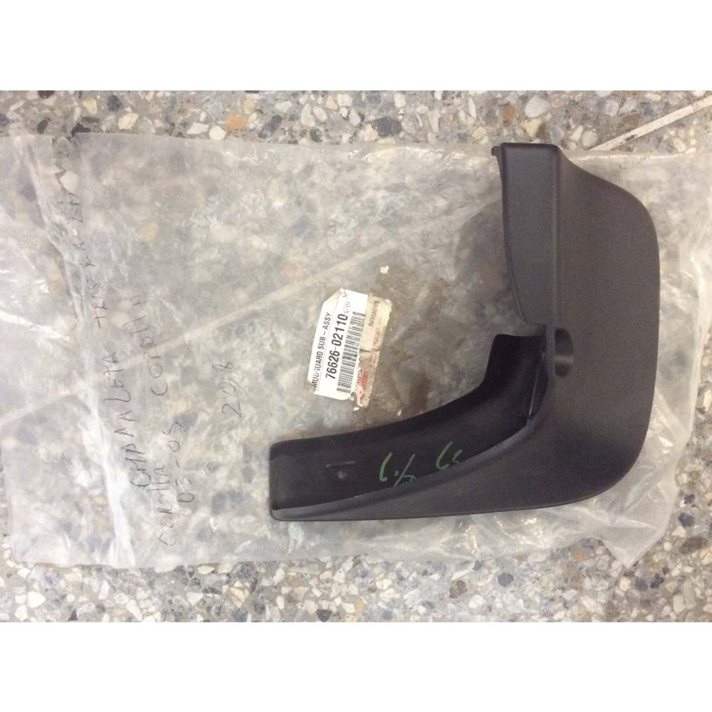 PAÇALIK ARKA SOL COROLLA 02-06 (SEDAN-ZZ121)